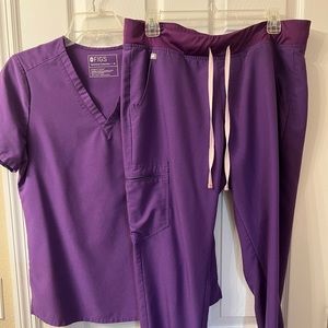 Set of Figs Zamora joggers scrubs, Medium top and large pants.